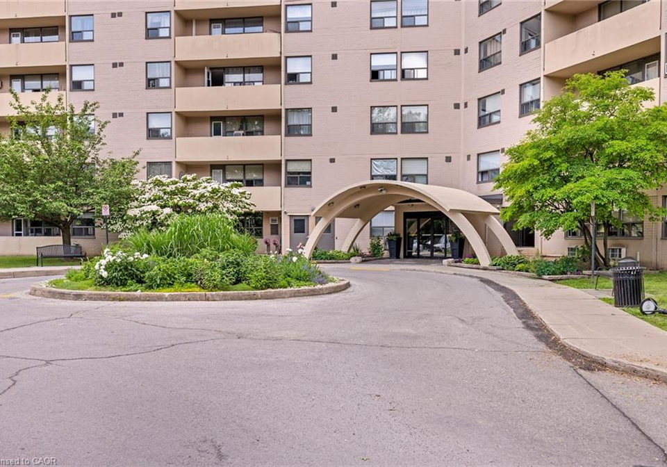 700-dynes-road-burlington-ontario-40840009