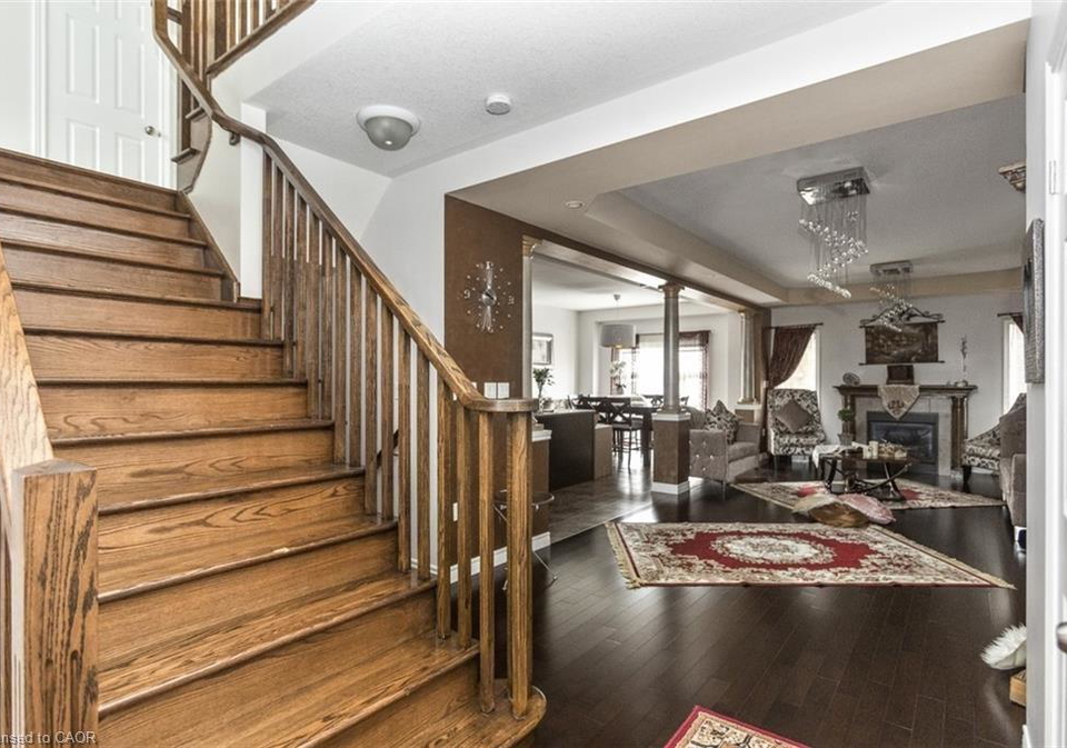 183-pelech-crescent-hamilton-ontario-40840012