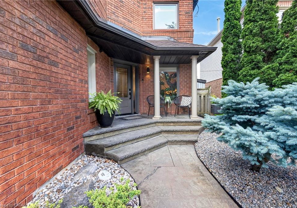87-chatsworth-crescent-waterdown-ontario-40840013