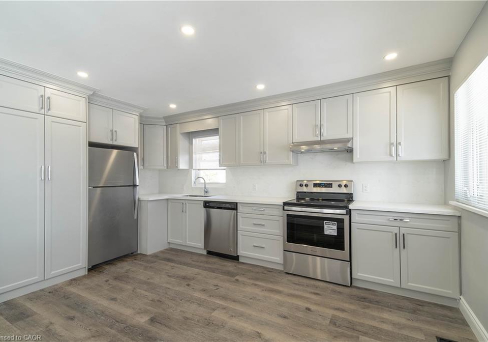 196-upper-paradise-road-hamilton-ontario-40840016