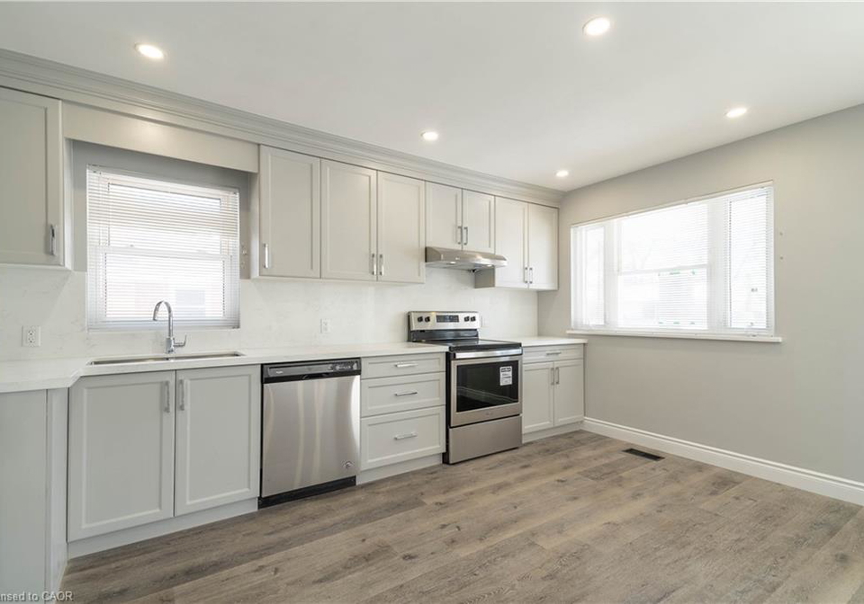 196-upper-paradise-road-hamilton-ontario-40840016