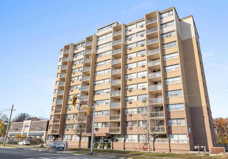 1950-main-street-w-hamilton-ontario-40840055