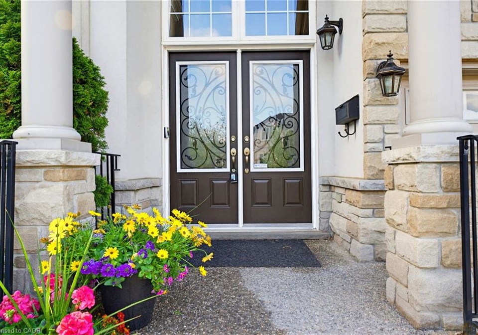 20-lorupe-court-ancaster-ontario-40840075
