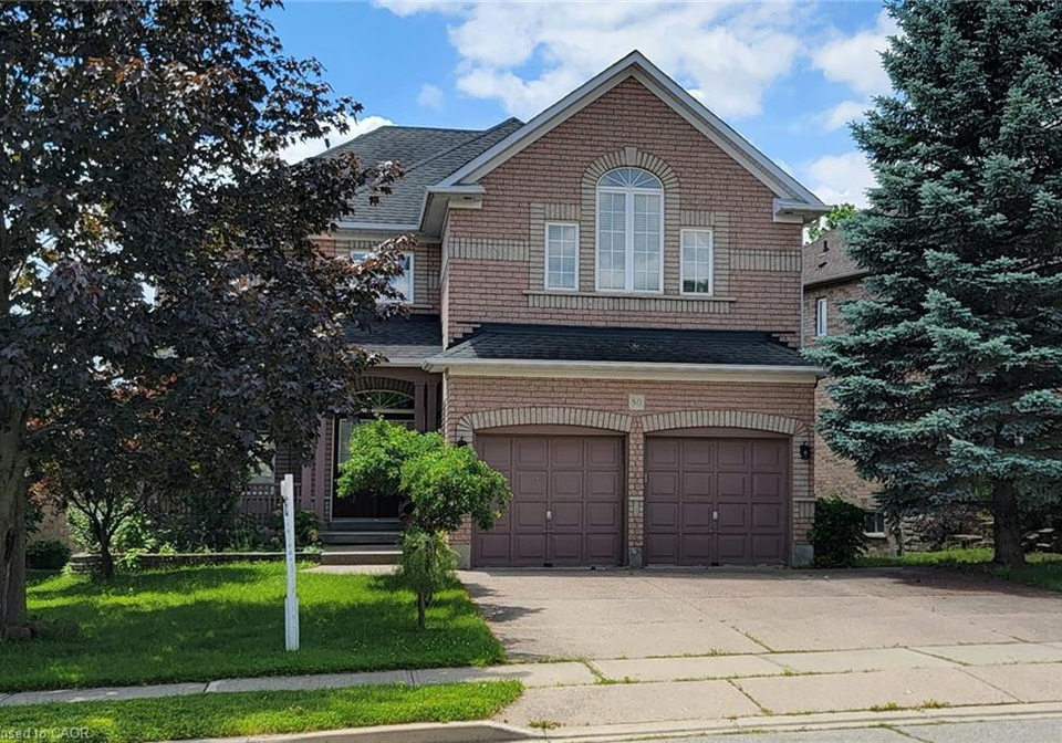 50-winegarden-trail-dundas-ontario-40840094