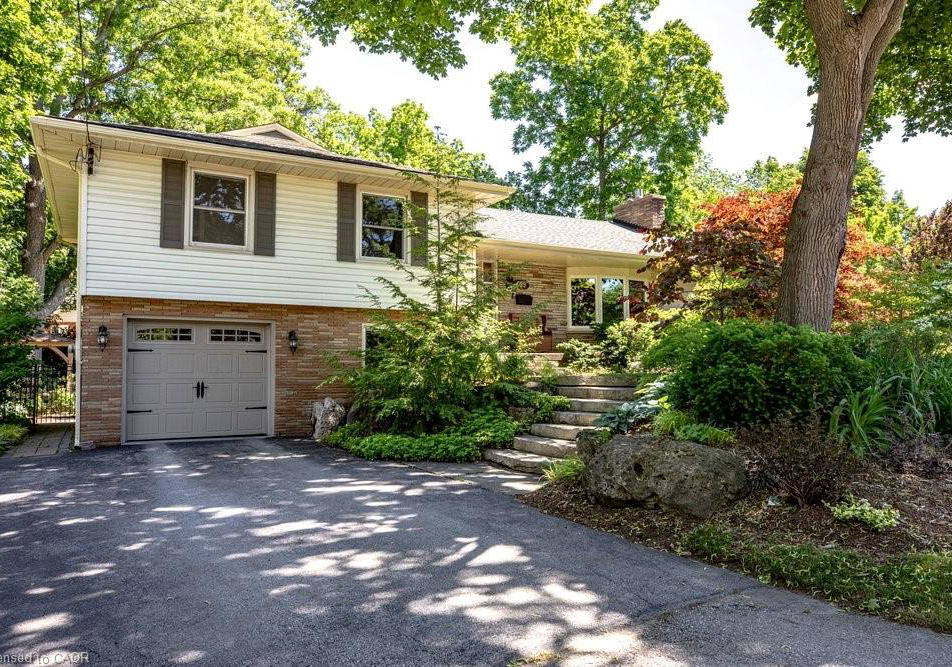 589-sharalin-court-burlington-ontario-40840100