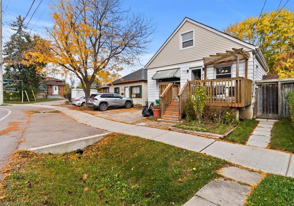 1097-enola-avenue-mississauga-ontario-40840104