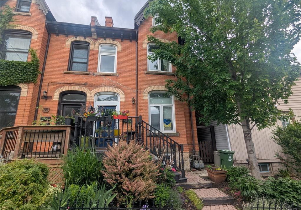 35-pearl-street-s-hamilton-ontario-40840113