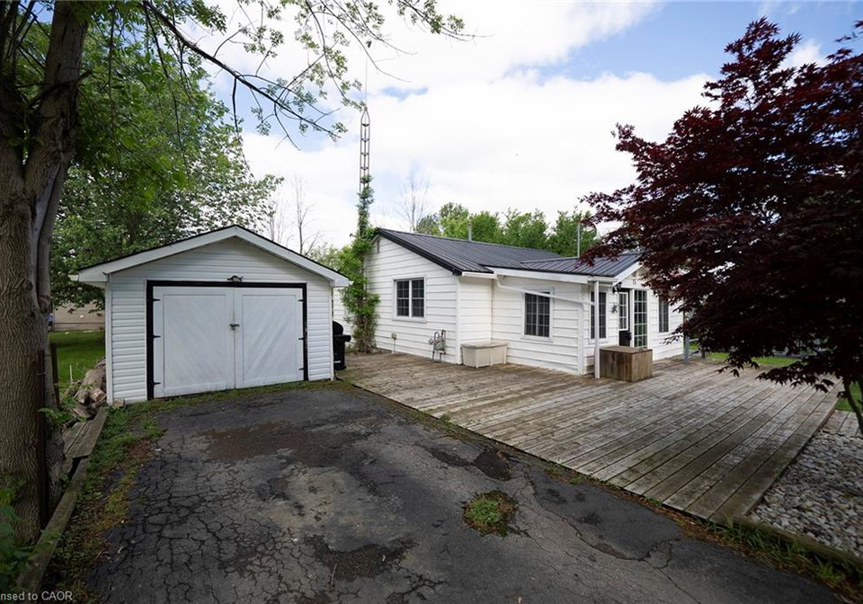 15-barbara-drive-nanticoke-ontario-40840115