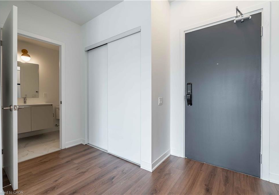 395-dundas-street-oakville-ontario-40840122