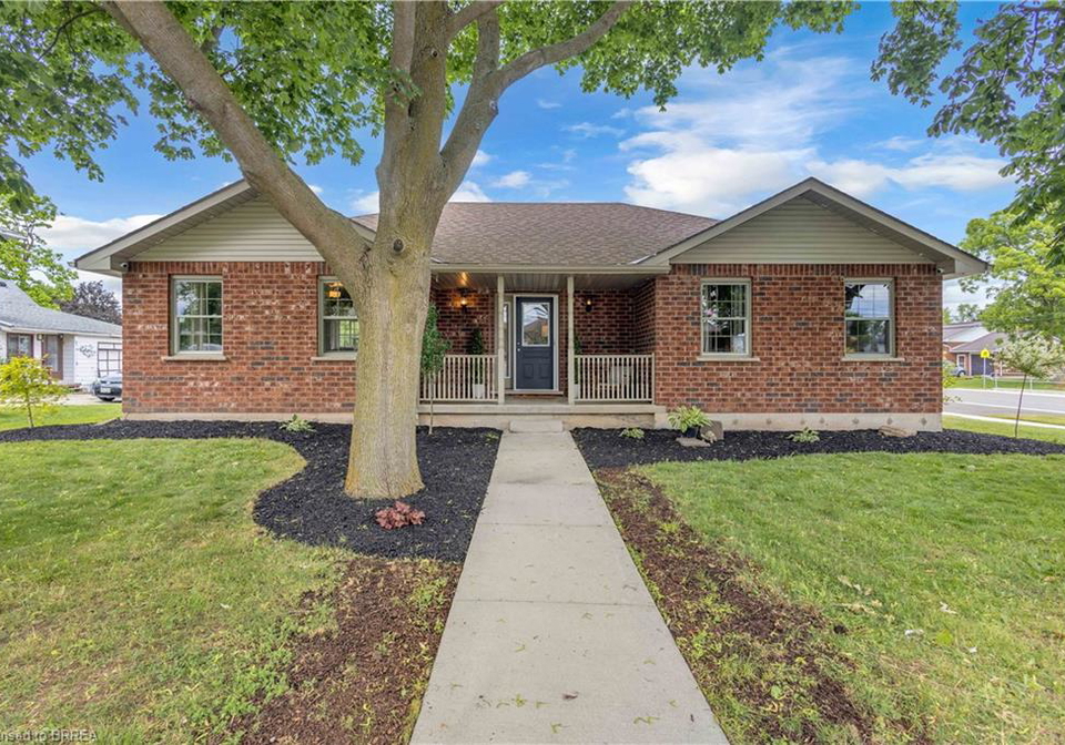 5-walpole-drive-jarvis-ontario-40840127