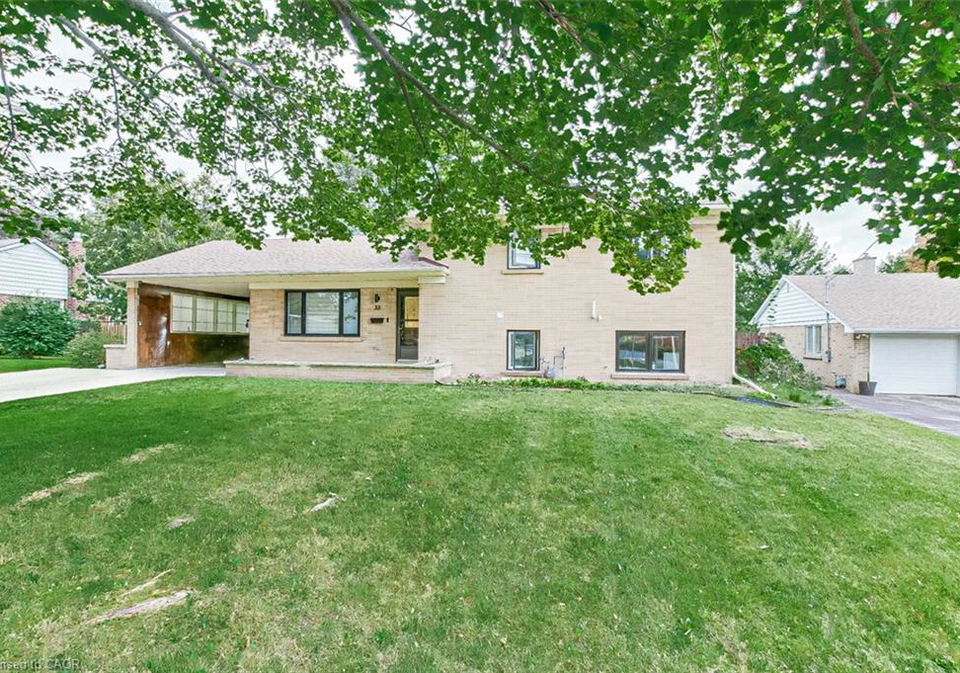 33-tyrell-street-simcoe-ontario-40840186