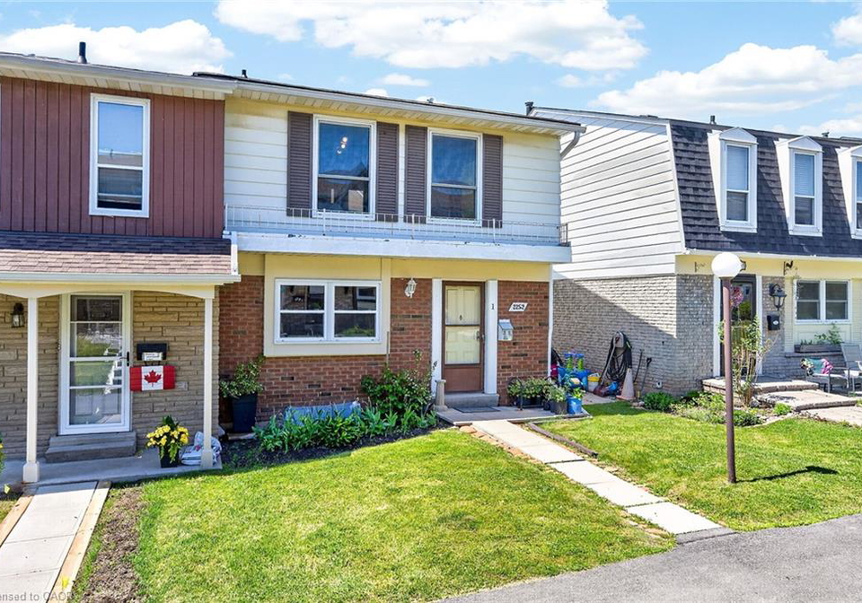 2252-upper-middle-road-burlington-ontario-40840198