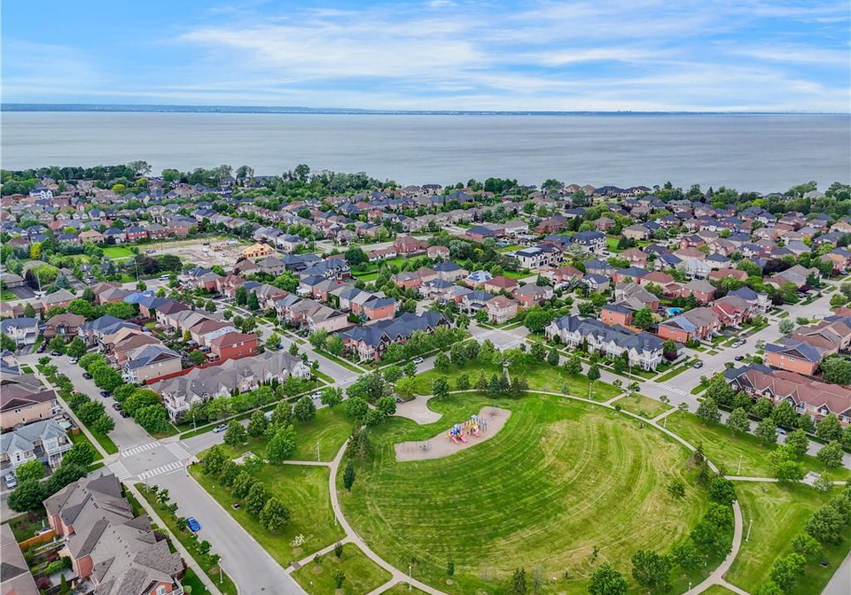 33-panorama-way-stoney-creek-ontario-40840205
