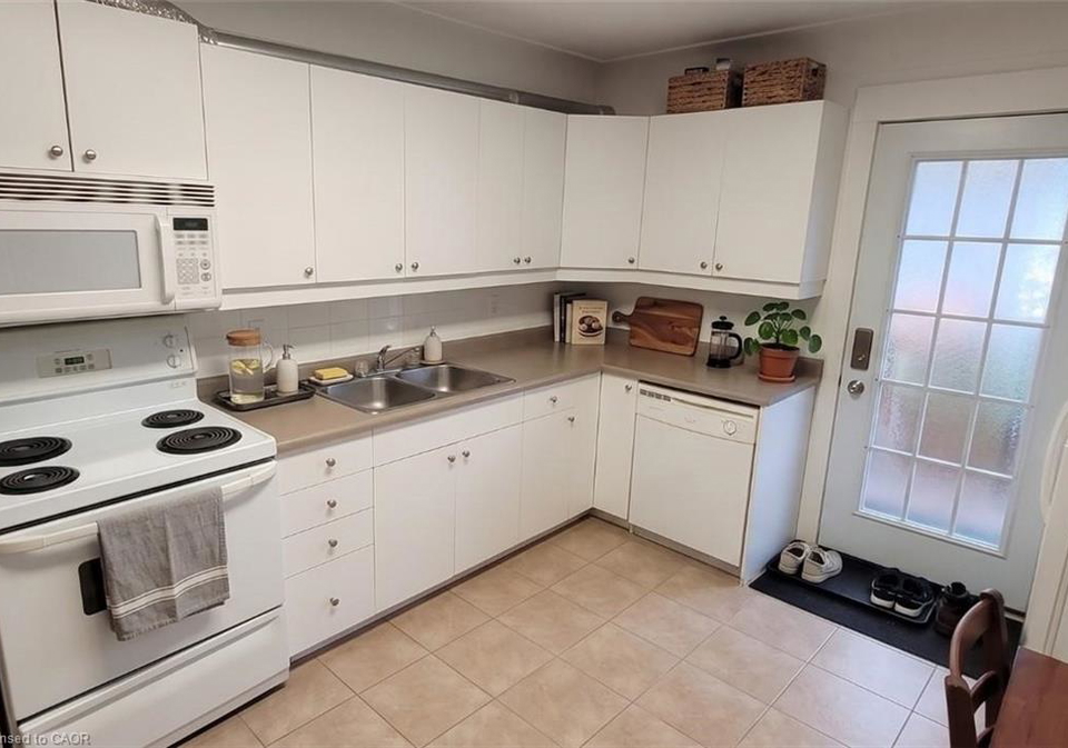 131-leland-street-hamilton-ontario-40840213