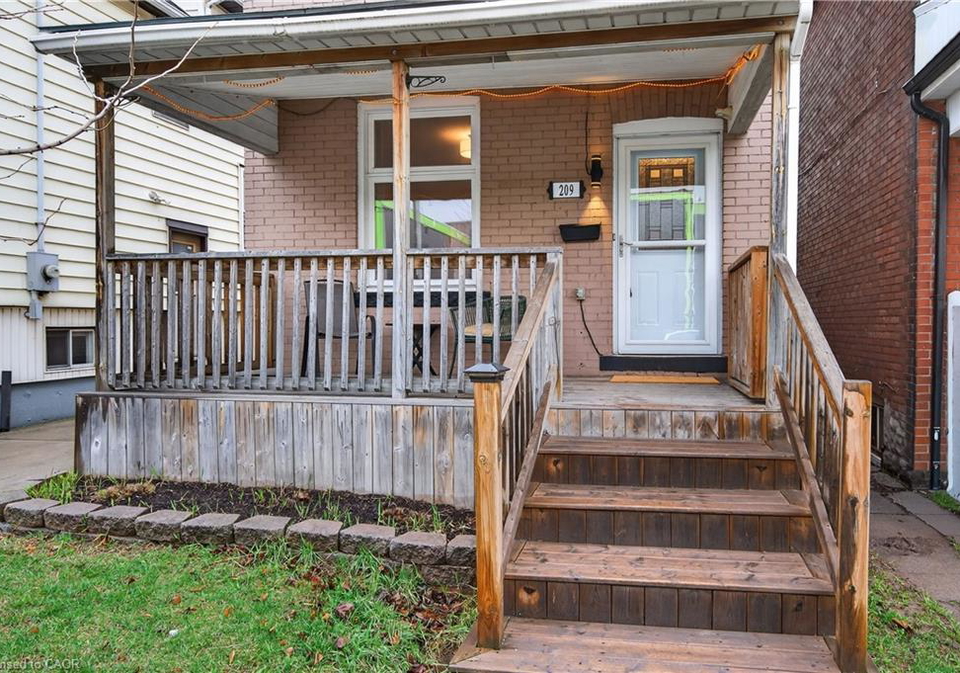 209-glendale-avenue-n-hamilton-ontario-40840227