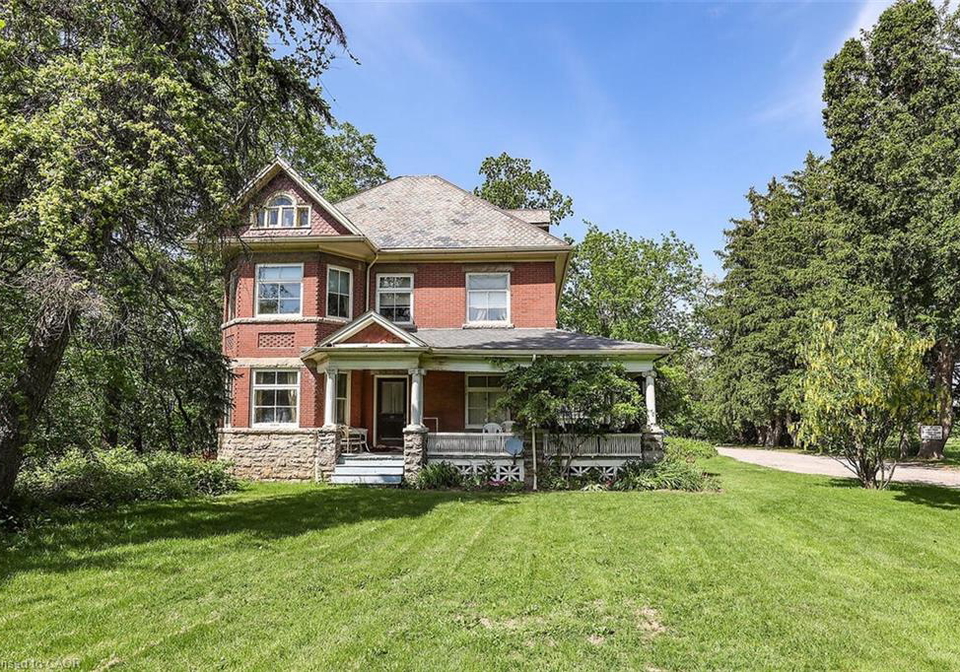 20-bridgman-lane-stoney-creek-ontario-40840281