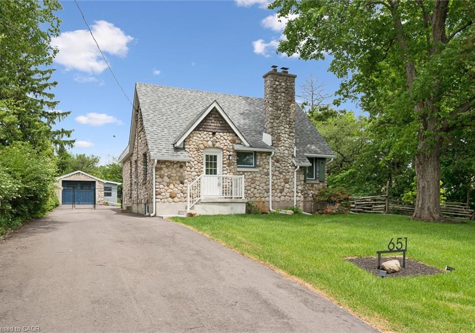 651-dundas-street-s-cambridge-ontario-40840290