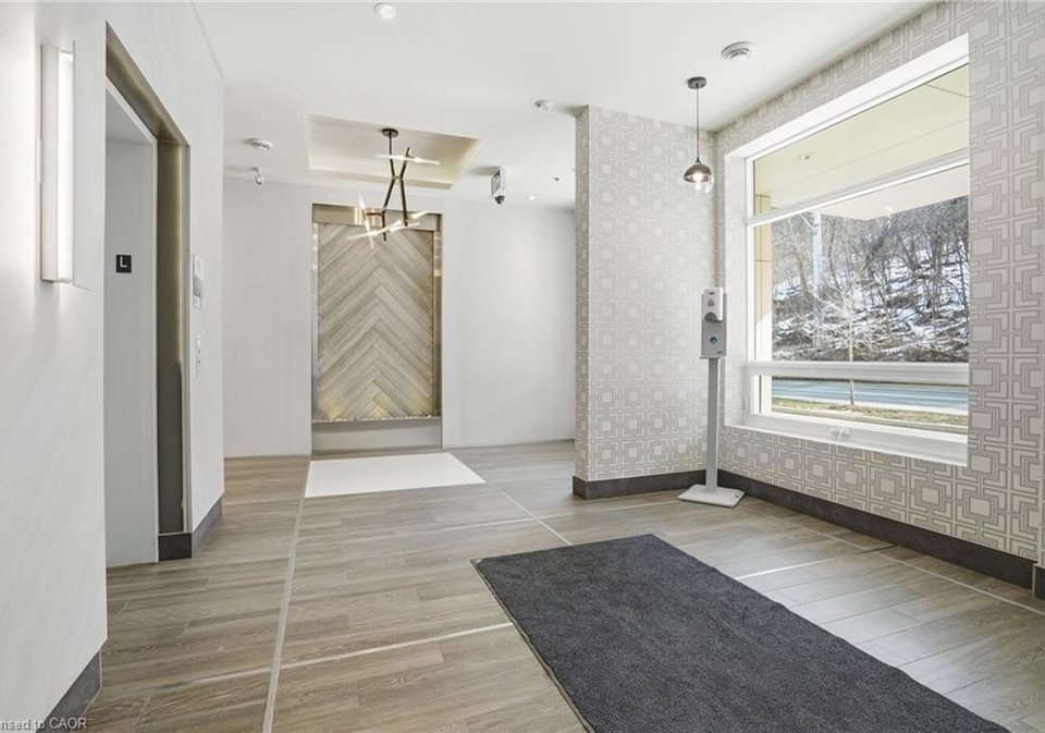 467-charlton-avenue-e-hamilton-ontario-40840293