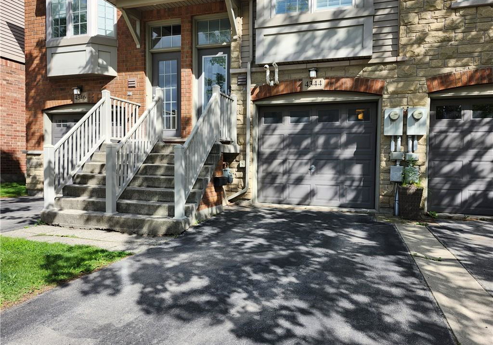 4344-ingram-common-burlington-ontario-40840298