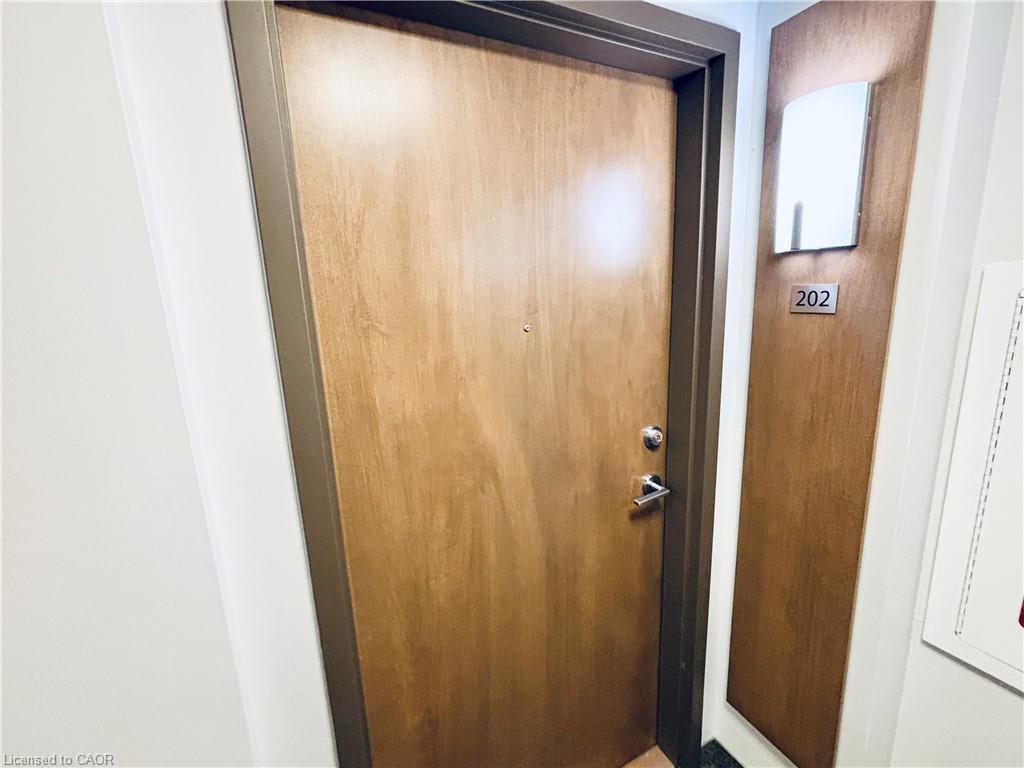 340-plains-road-e-burlington-ontario-40840307