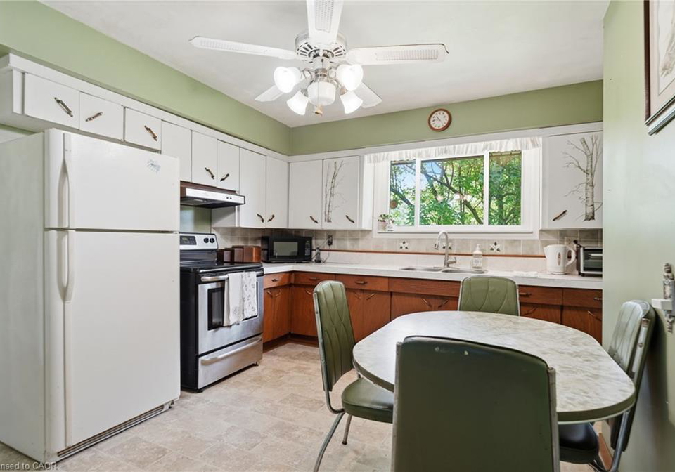 12-kew-court-dundas-ontario-40840309