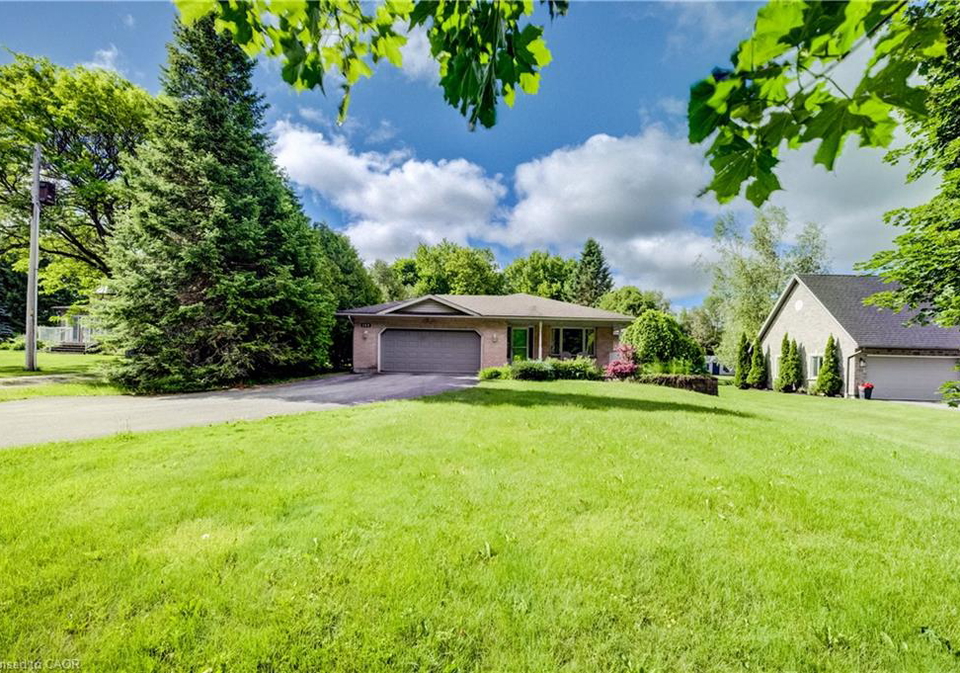 144-south-water-street-mount-forest-ontario-40840346