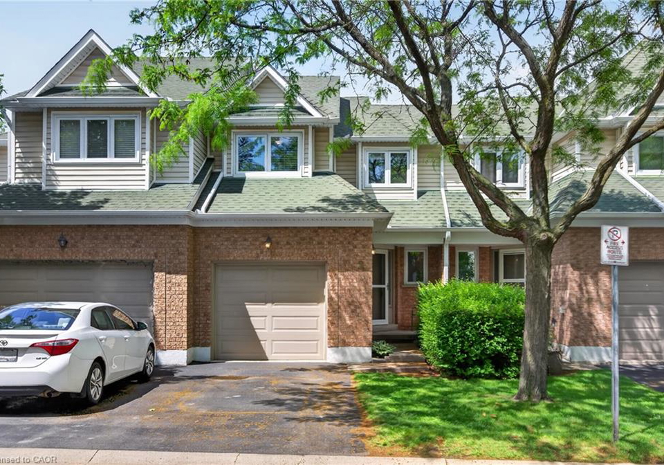 2215-cleaver-avenue-burlington-ontario-40840352