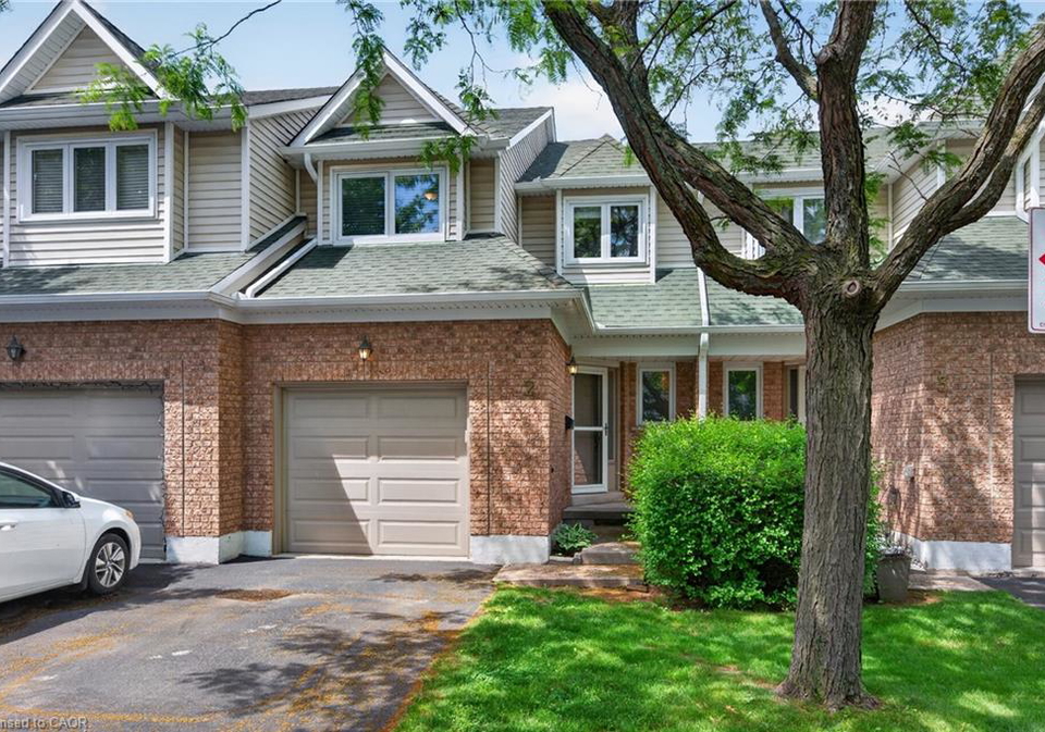 2215-cleaver-avenue-burlington-ontario-40840352