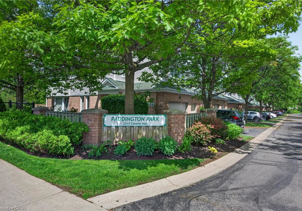 2215-cleaver-avenue-burlington-ontario-40840352