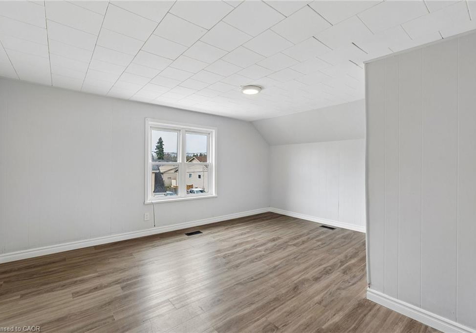 26-albina-street-welland-ontario-40840380