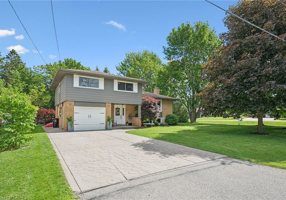 107-clarence-avenue-st-agatha-ontario-40840423