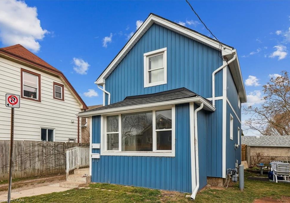 19-seneca-street-st-catharines-ontario-40840427