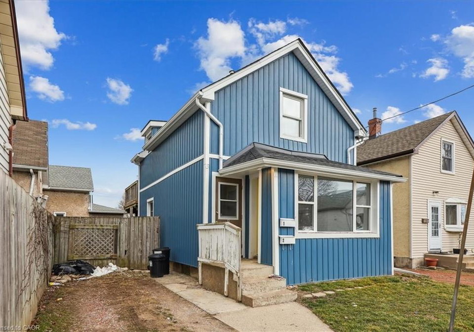 19-seneca-street-st-catharines-ontario-40840427