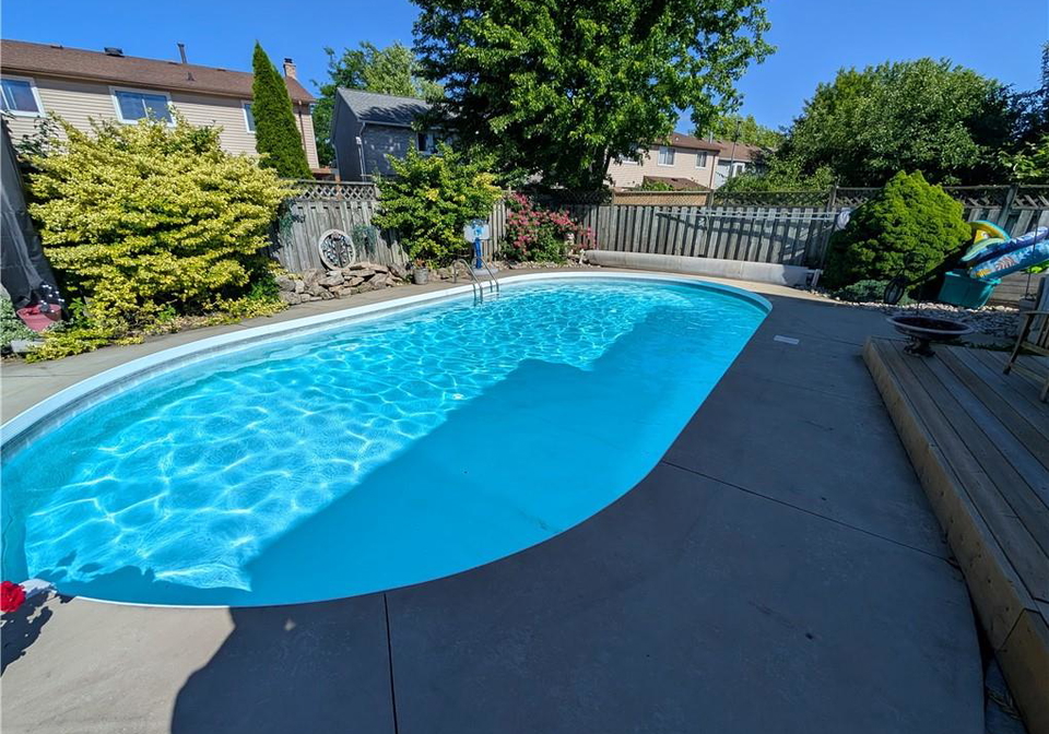 7-corsica-court-hamilton-ontario-40840467