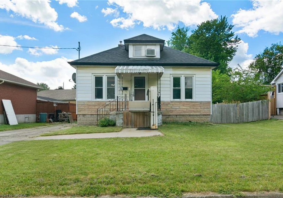 24-park-road-n-brantford-ontario-40840477