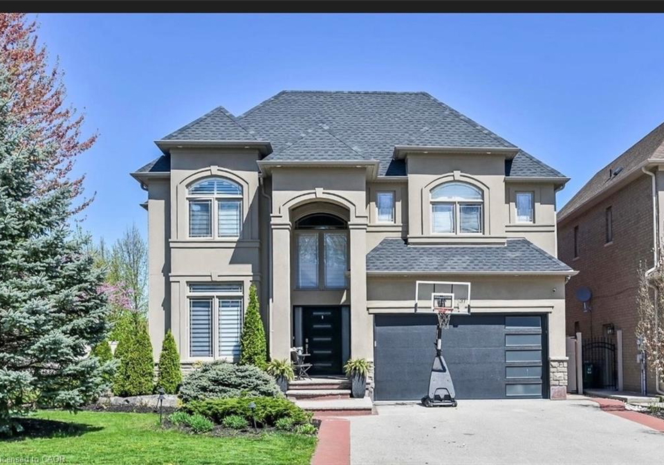 137-diiorio-circle-ancaster-ontario-40840480