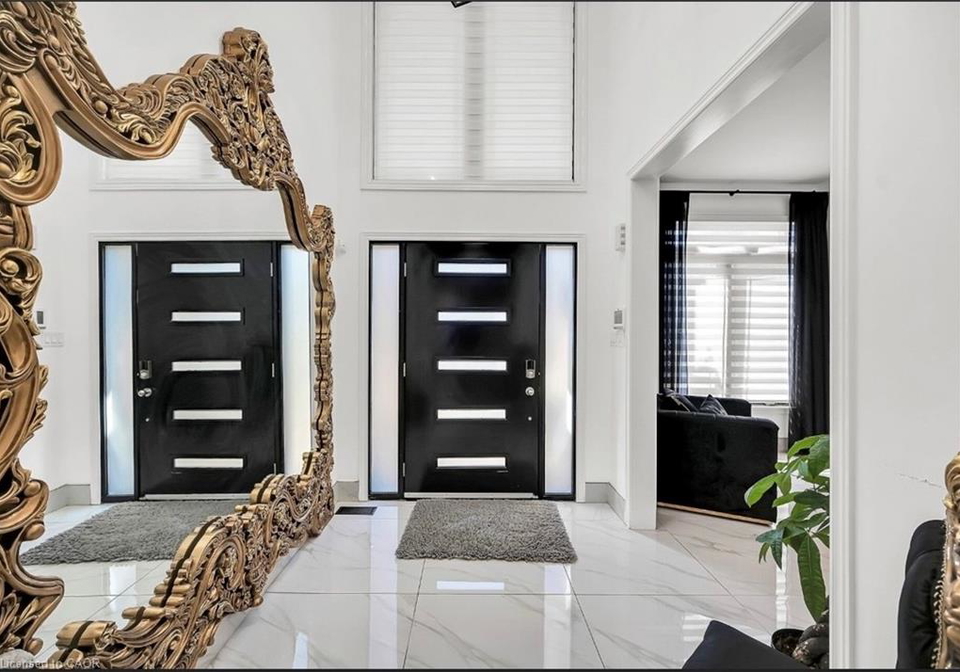 137-diiorio-circle-ancaster-ontario-40840480