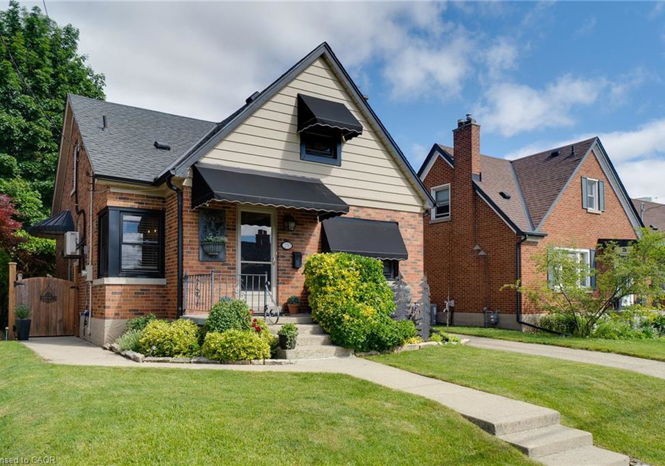 230-sydney-street-kitchener-ontario-40840527