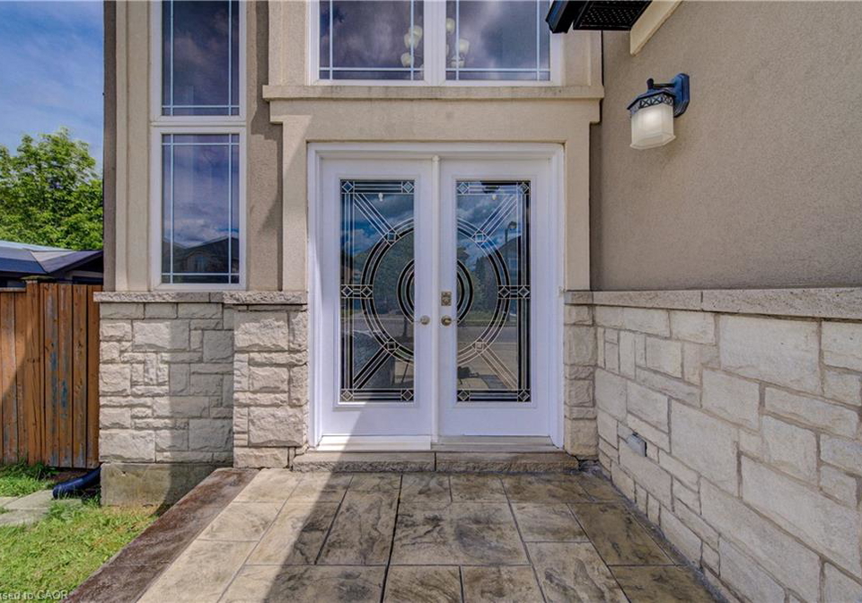 37-davinci-boulevard-hamilton-ontario-40840580