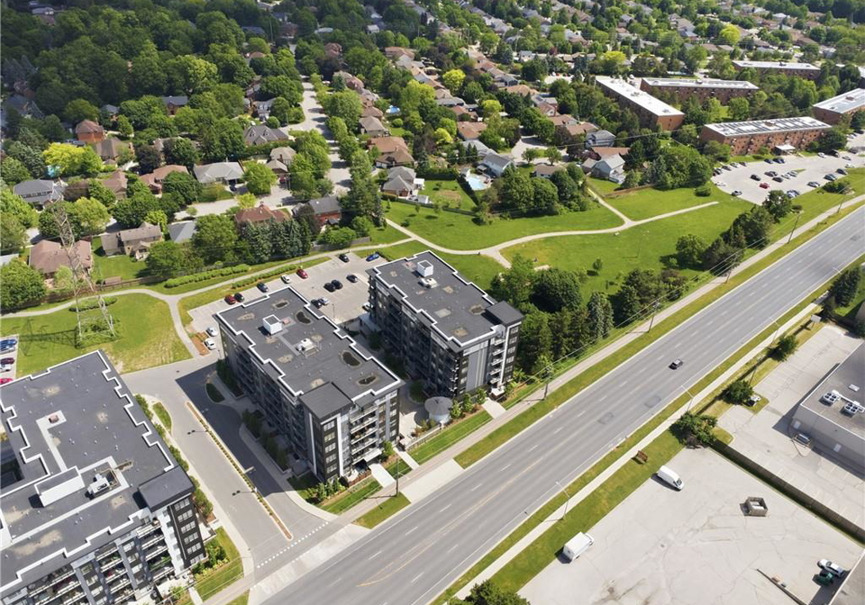 243-northfield-drive-e-waterloo-ontario-40840599