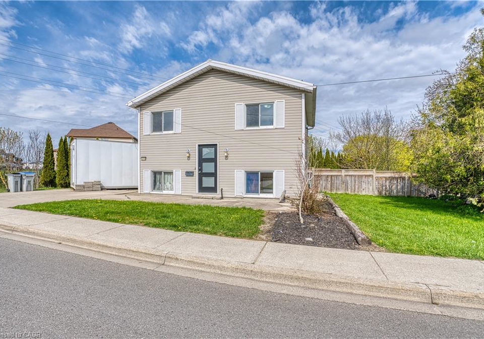 575-salisbury-avenue-s-listowel-ontario-40840636