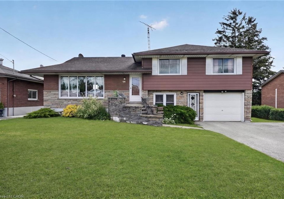 300-knoll-street-port-colborne-ontario-40840667