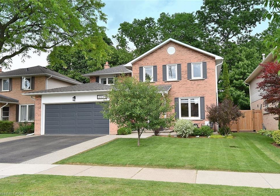 2039-hunters-wood-drive-burlington-ontario-40840670
