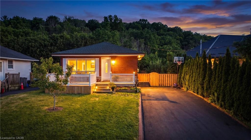17-alba-street-stoney-creek-ontario-40840689