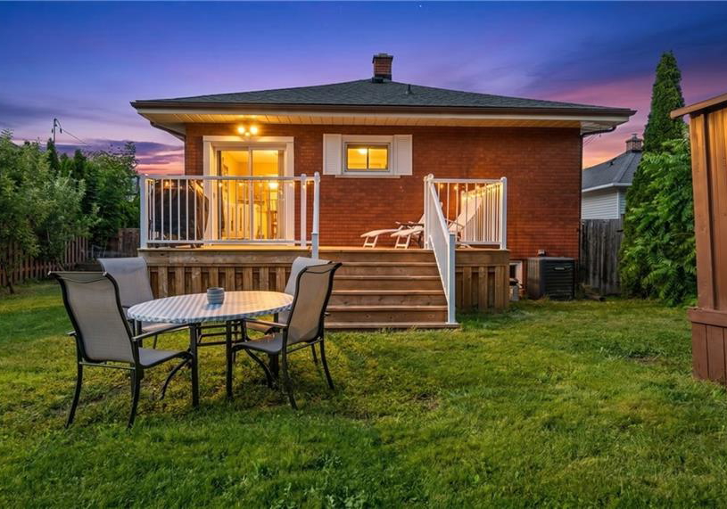 17-alba-street-stoney-creek-ontario-40840689