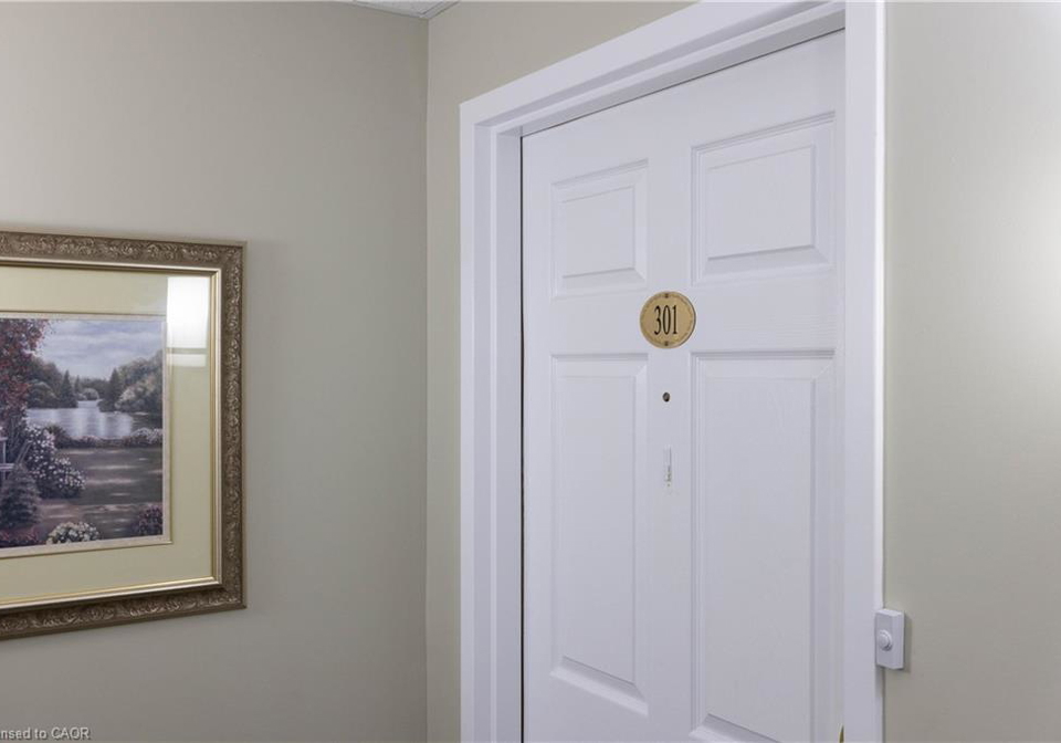 216-plains-road-w-burlington-ontario-40840699