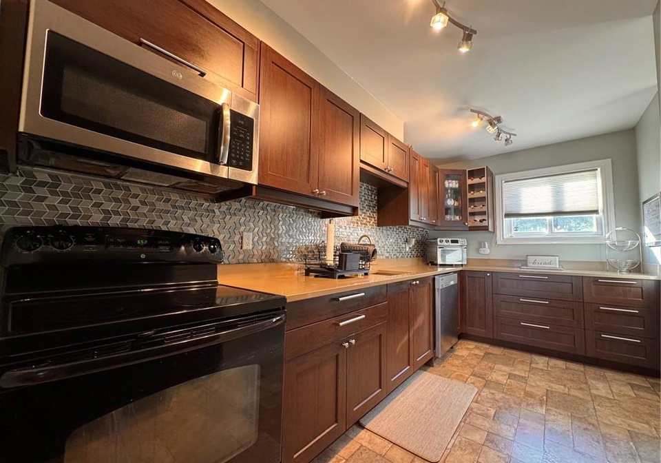 19-dalzell-avenue-brampton-ontario-40840726