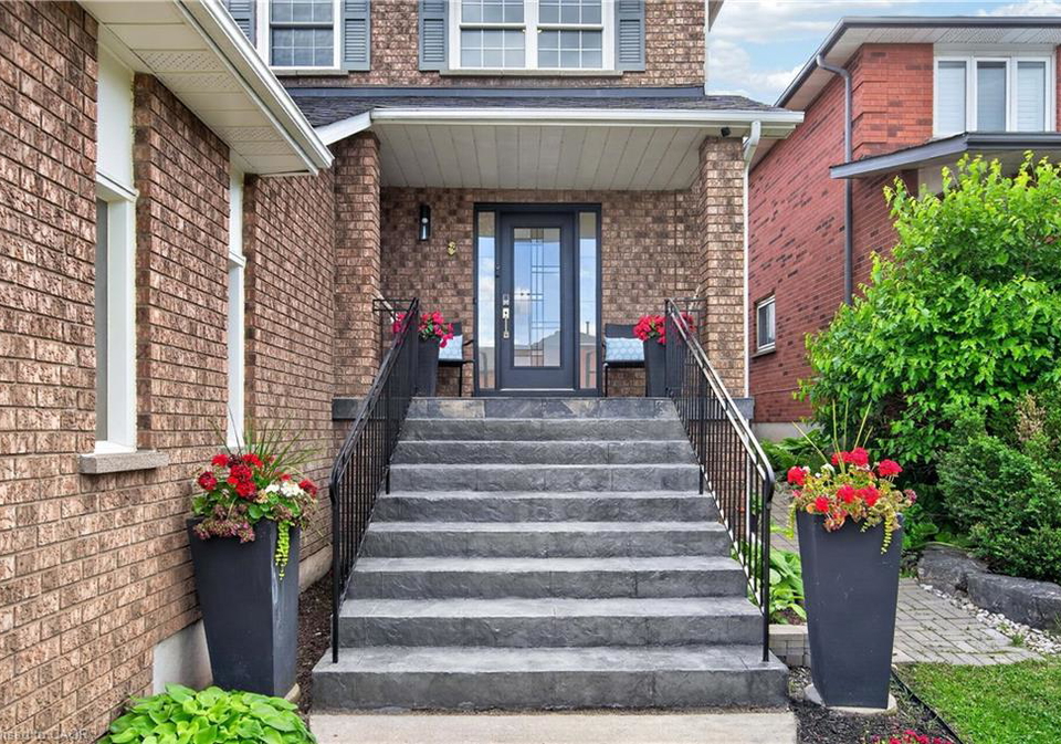 119-boulding-avenue-waterdown-ontario-40840741