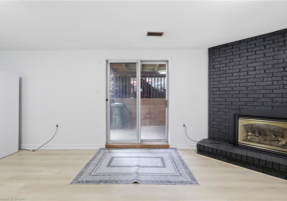 79-adis-avenue-hamilton-ontario-40840752