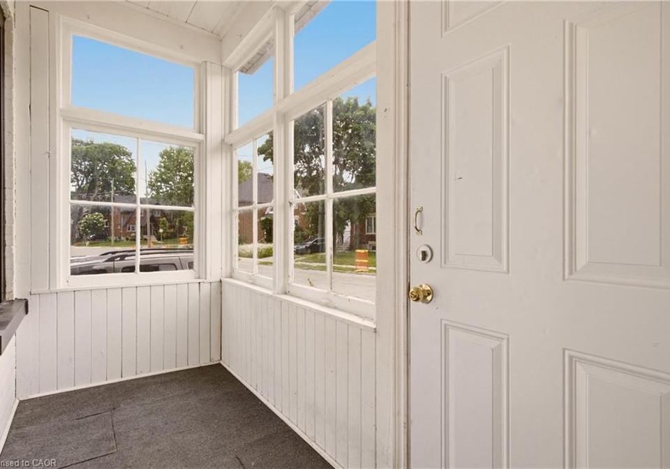 112-glasgow-street-kitchener-ontario-40840802